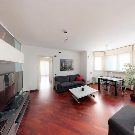 Apartment+Garage Near Novegro Exhibition/Linate Segrate Εξωτερικό φωτογραφία